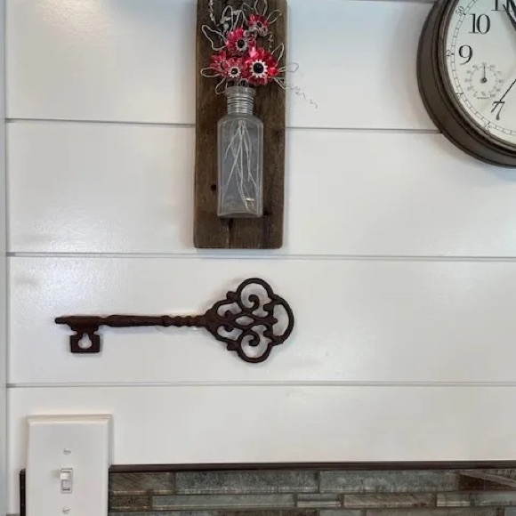 Cast Iron Key - Picture 3 of 3